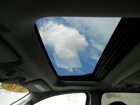 Used 2016 GMC Acadia Denali image 18