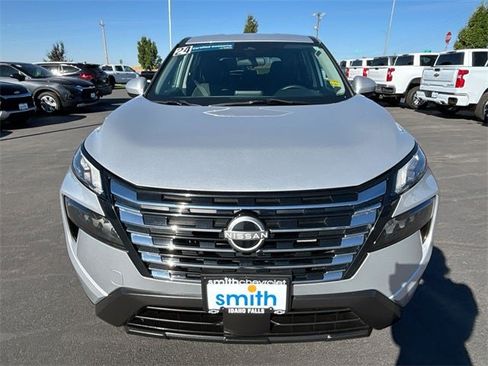 Used 2024 Nissan Rogue SV image 50