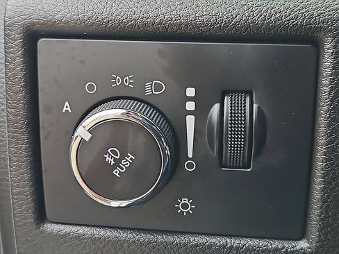 Certified 2021 Jeep Grand Cherokee Limited AWD/4WD image 26