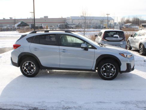 Used 2019 Subaru Crosstrek 2.0i Premium image 4