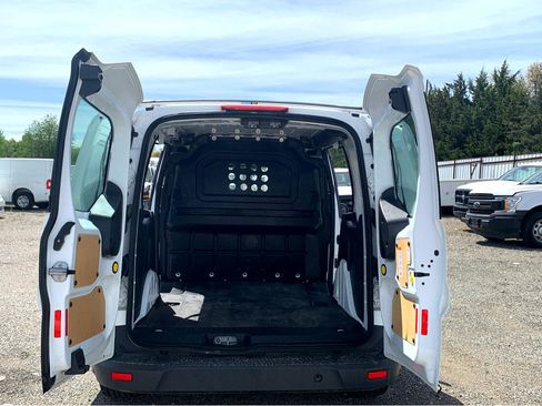 Used 2014 Ford Transit Connect XLT image 24