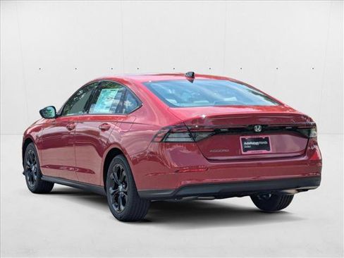 New 2025 Honda Accord SE image 9