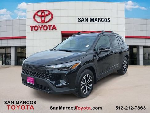 Used 2026 Toyota Corolla Cross SE image 1