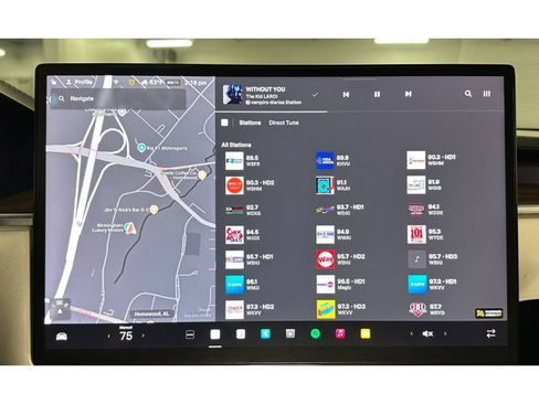 Used 2023 Tesla Model S image 32