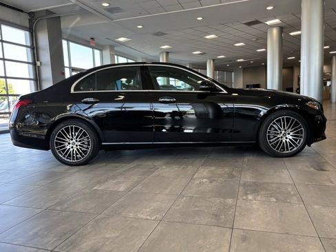Used 2025 Mercedes-Benz C 300 Sedan image 2