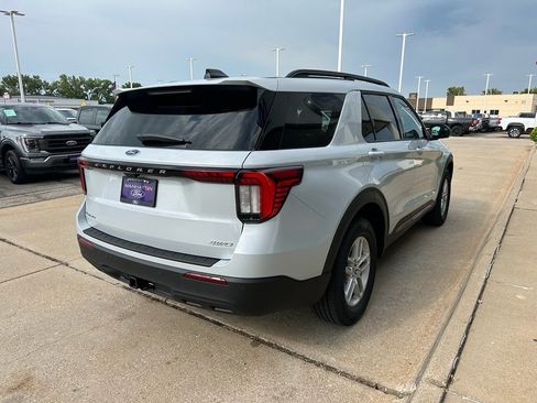 New 2026 Ford Explorer Active AWD/4WD image 5