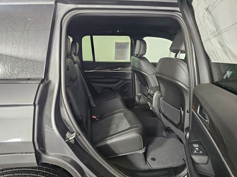 New 2026 Jeep Grand Cherokee Altitude AWD/4WD image 36