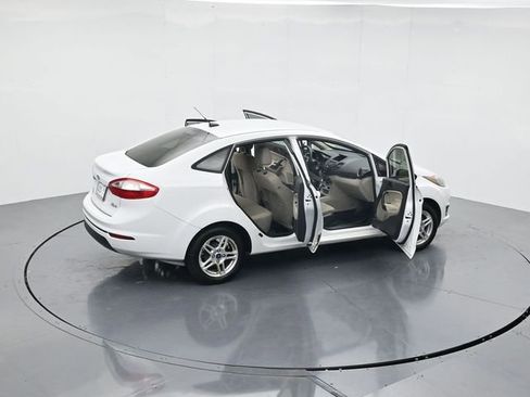 Used 2018 Ford Fiesta SE image 44