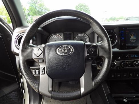 Used 2017 Toyota Tacoma TRD Pro image 15