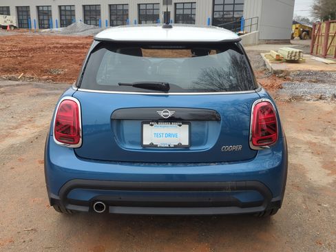 Used 2024 MINI Cooper 2-Door Hardtop image 5