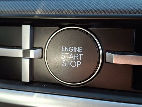 Certified 2025 Hyundai Santa Fe SEL image 22