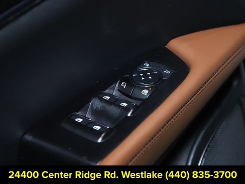 Used 2023 Lincoln Nautilus Reserve AWD/4WD image 17