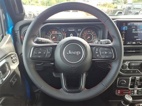 Certified 2024 Jeep Wrangler Unlimited Rubicon image 24