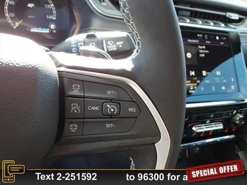 New 2025 Jeep Grand Cherokee 4WD image 15