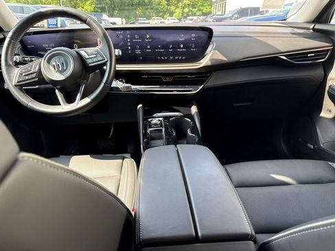Used 2025 Buick Envision Avenir AWD/4WD image 19