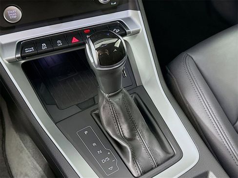 Used 2020 Audi Q3 2.0T Premium Plus image 18