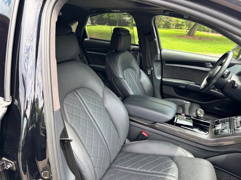 Used 2017 Audi S8 Plus AWD/4WD image 38