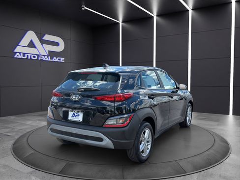 Used 2023 Hyundai Kona SE FWD image 6