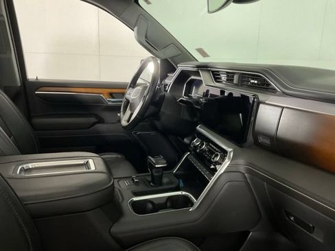 Used 2022 GMC Sierra 1500 Denali AWD/4WD image 36