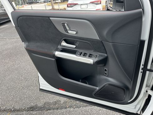 Used 2023 Mercedes-Benz EQB 350 4MATIC SUV image 16