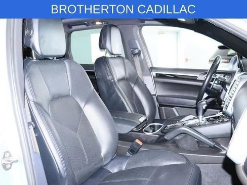 Used 2016 Porsche Cayenne AWD/4WD image 21