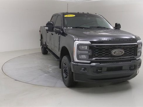 Certified 2023 Ford F250 Lariat w/ Lariat Ultimate Package image 11