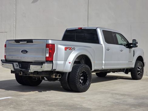 Used 2017 Ford F350 Lariat w/ Chrome Package AWD/4WD image 5