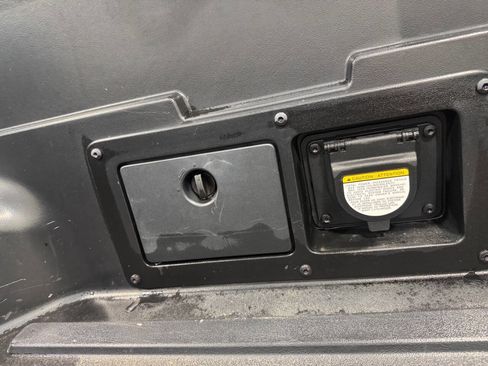 Used 2016 Toyota Tacoma TRD Off-Road image 16