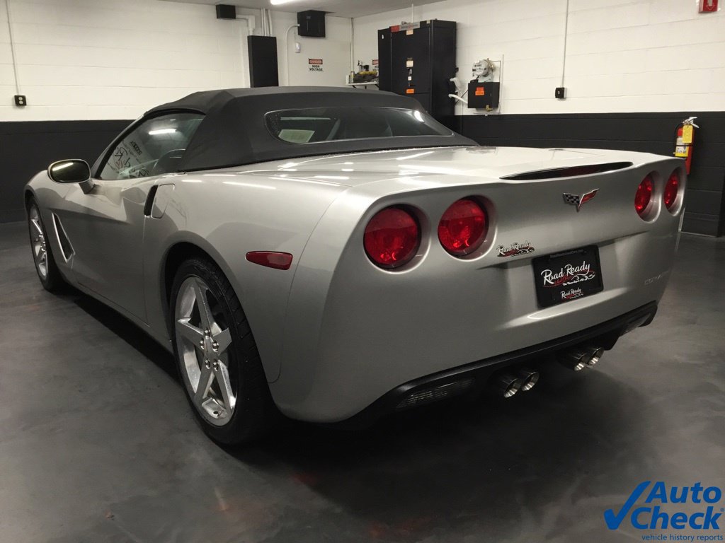 Used 2005 Chevrolet Corvette Convertible w/ Preferred Equipment Group RWD image 19