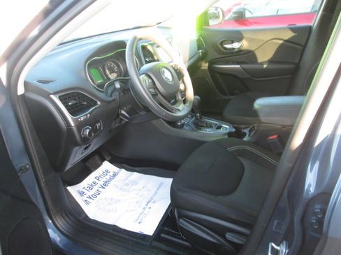 Used 2021 Jeep Cherokee Latitude image 13