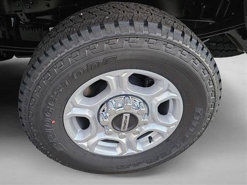 New 2026 Ford F250 XLT w/ FX4 Off-Road Package image 10