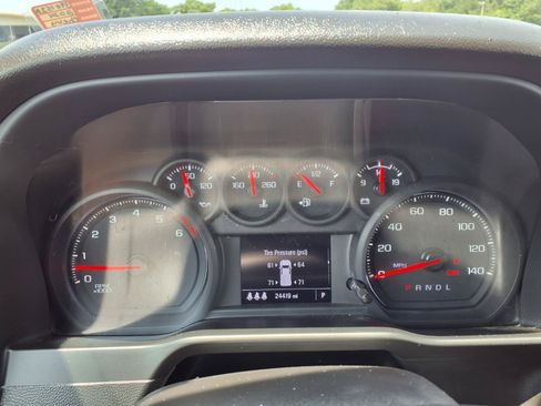 Used 2024 Chevrolet Silverado 2500 Custom w/ Custom Convenience Package AWD/4WD image 10