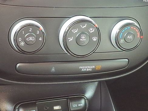 Used 2016 Kia Soul image 22