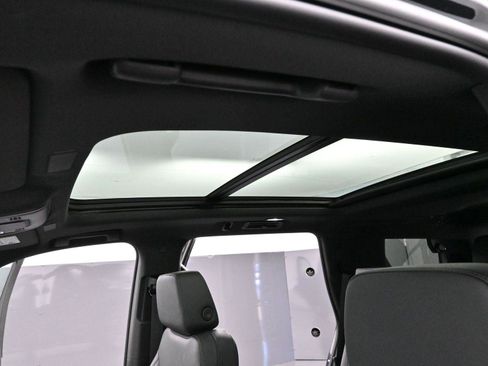 Used 2025 Chevrolet Tahoe Z71 w/ Z71 Off-Road Package image 32