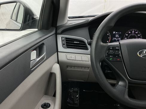 Used 2017 Hyundai Sonata SE FWD image 32