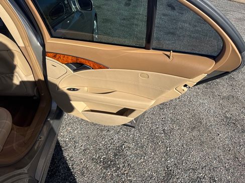 Used 2008 Mercedes-Benz E 350 Sedan image 19
