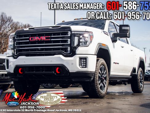 Used 2023 GMC Sierra 2500 AT4 w/ AT4 Premium Plus Package image 4