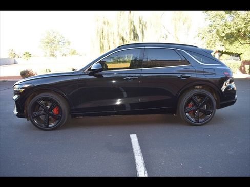 Used 2022 Genesis GV70 3.5T Sport w/ Sport Prestige Package image 4