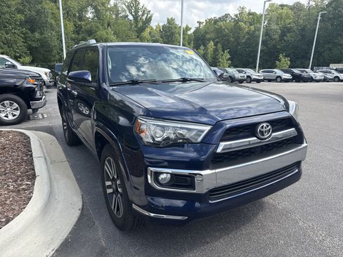 Used 2018 Toyota 4Runner Limited AWD/4WD image 3