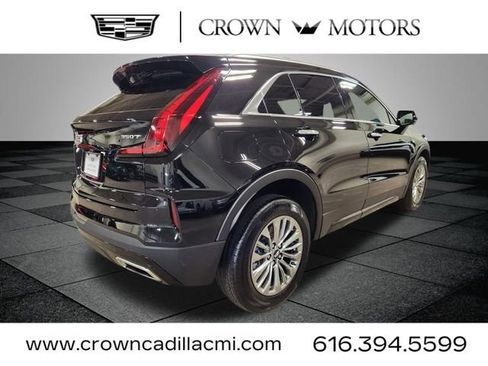 Certified 2025 Cadillac XT4 Premium Luxury image 2