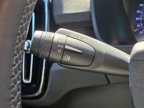 Certified 2023 Volvo C40 P8 Recharge Plus w/ Protection Package Premier AWD/4WD image 28