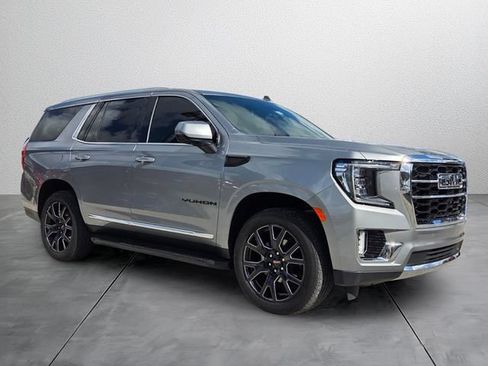 Used 2024 GMC Yukon SLT w/ SLT Luxury Package AWD/4WD image 6