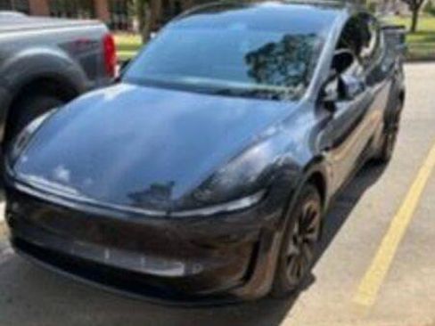 Used 2026 Tesla Model Y Long Range RWD image 2