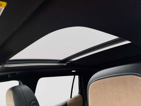 Used 2026 Chevrolet Equinox ACTIV w/ Convenience Package III image 19