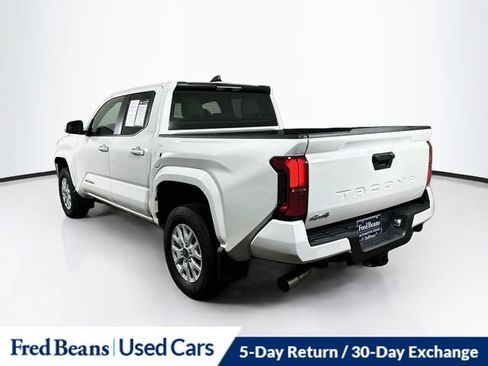 Used 2025 Toyota Tacoma SR5 AWD/4WD image 6