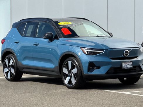 Used 2023 Volvo XC40 Recharge Ultimate AWD/4WD image 7