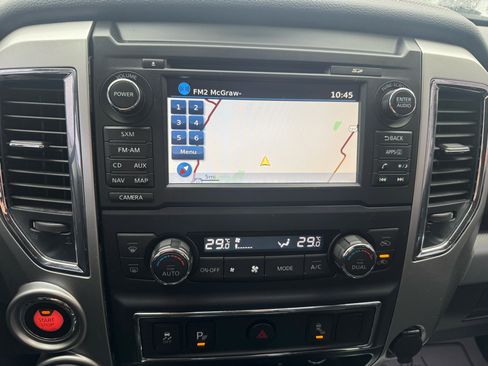 Used 2016 Nissan Titan S image 21