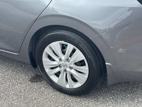 Used 2025 Nissan Sentra S FWD image 12