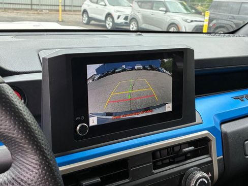 Used 2024 Toyota Tacoma TRD Sport RWD image 18