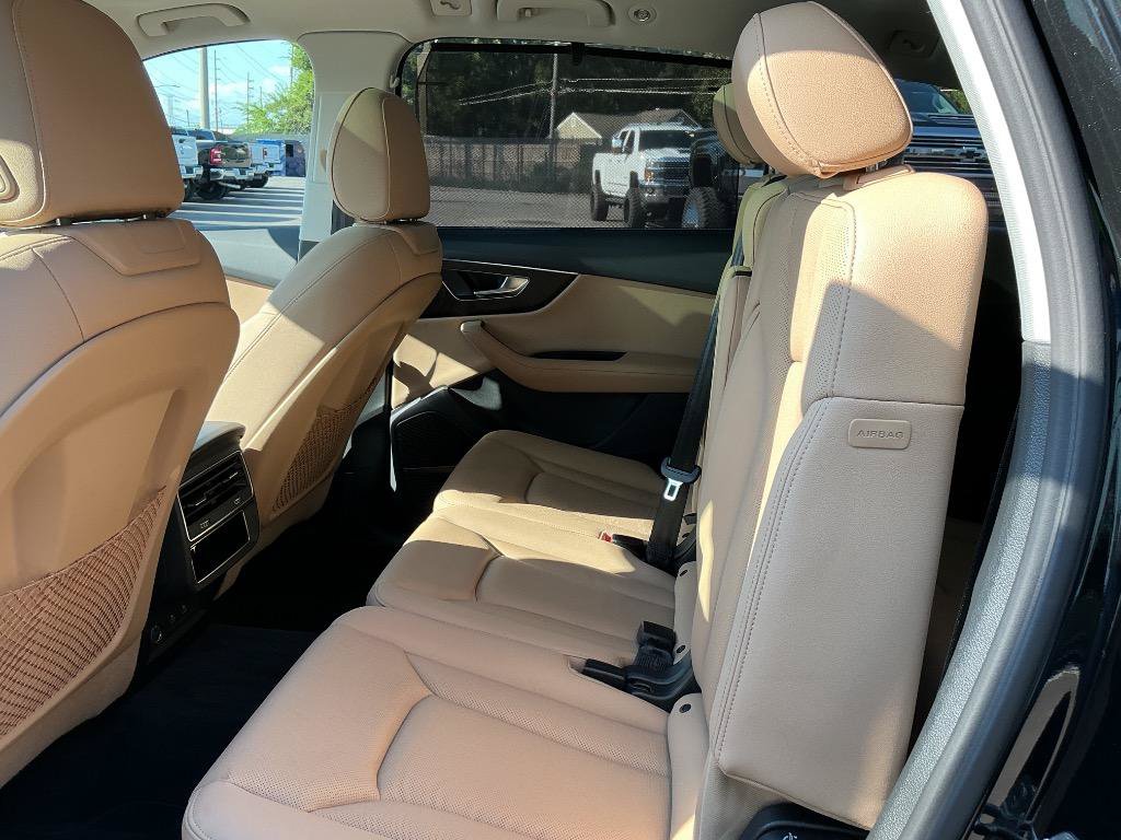 Used 2023 Audi Q7 3.0T Prestige AWD/4WD image 17
